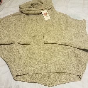 Entro sweater sz L